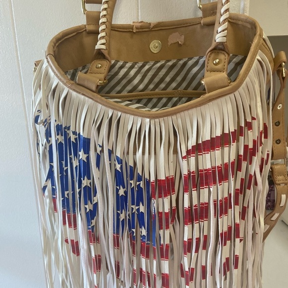 Steve Madden America Bag Stylish Fringe Patriotic Flair $74 - Picture 9 of 11